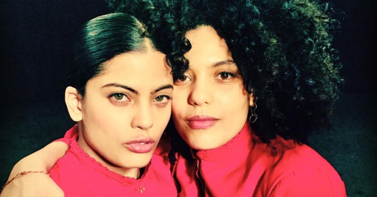 Tvillingeduoen Ibeyi giver koncert i Danmark