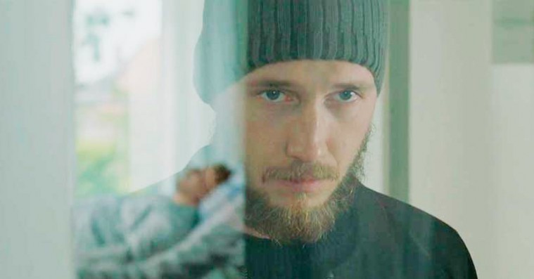 ’Mens vi lever’: En sjældent selvsikker dansk debut