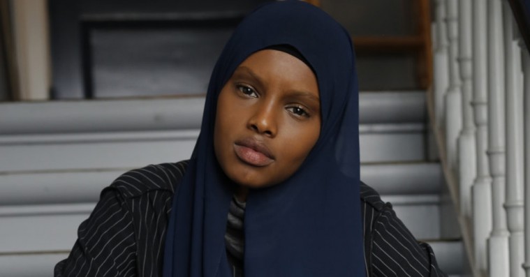 Dansk bureau signer model med hijab: »Det her er så nyt og banebrydende for os«