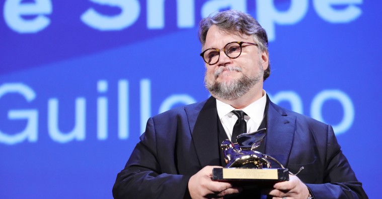 Guillermo Del Toro løber med Guldløven i Venedig