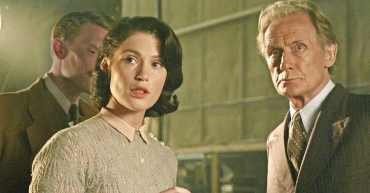 Britisk skuespillerlegende revser yngre kollegaer: »De kan ikke deres replikker«