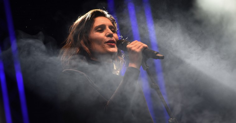Jessie Ware og hendes elektroniske soul kommer til Danmark