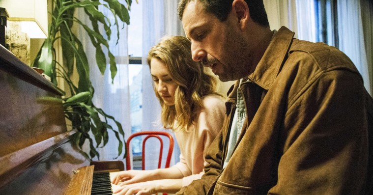 Jeg elsker, elsker, elsker to minutter med Adam Sandler i ny Netflix-film