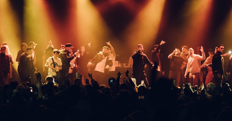 Digteren Caspar Eric var til Molo i Amager Bio og oplevede en ny slags hiphopkoncert