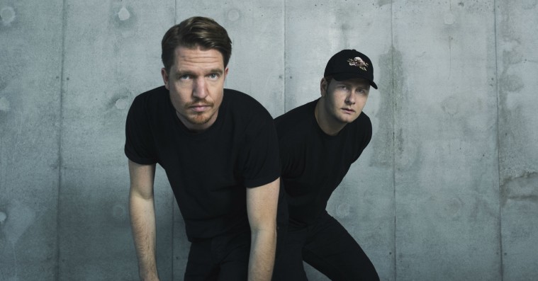 Phlakes ’Weird Invitations’ er en liderlighedslavine med smæk for skillingen