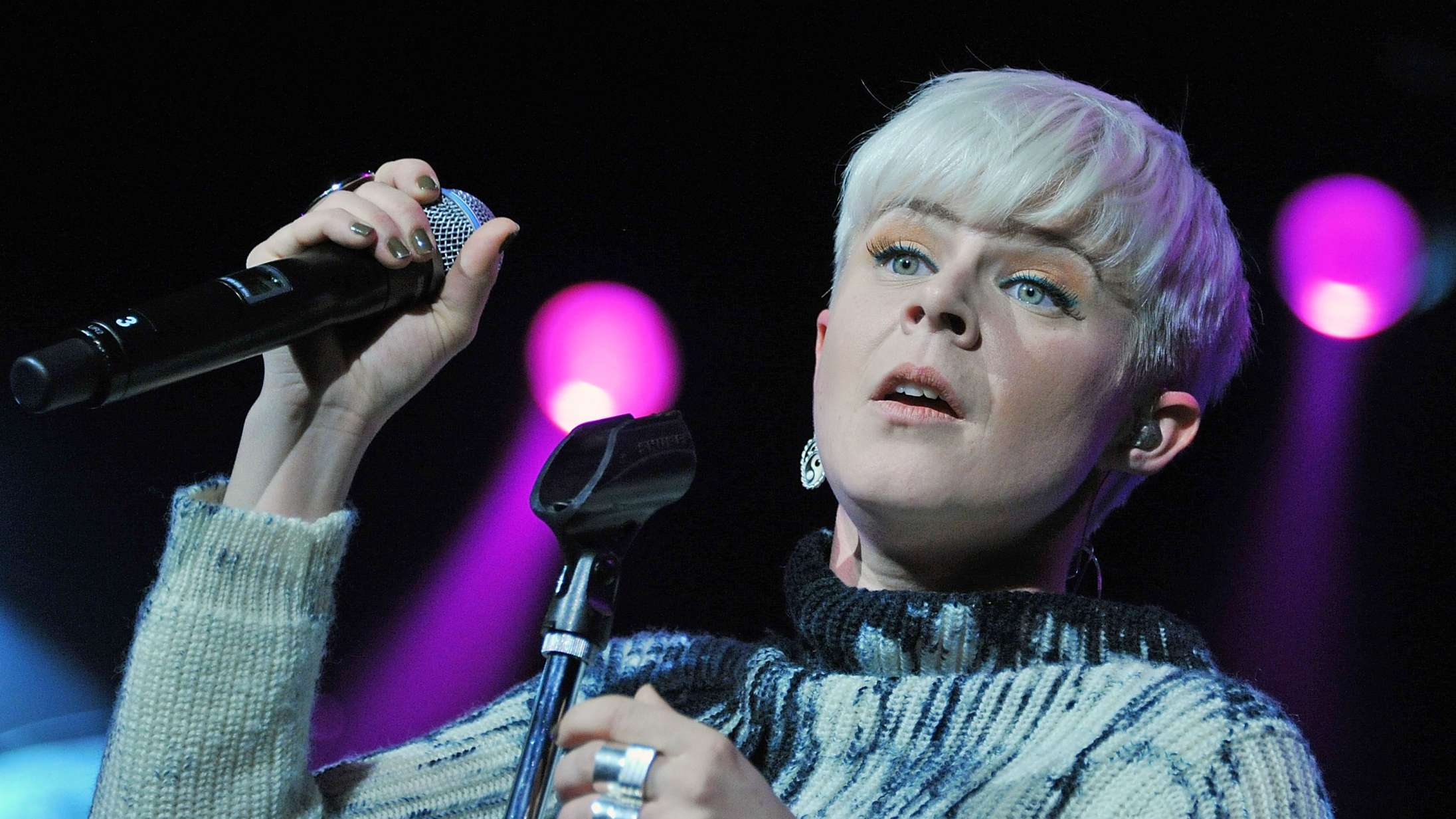 Robyn vender tilbage med nyt album