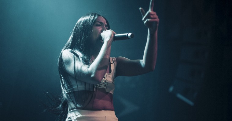 Princess Nokia i Store Vega: Svingende attitudelege fra hiphoppens tomboy-diva