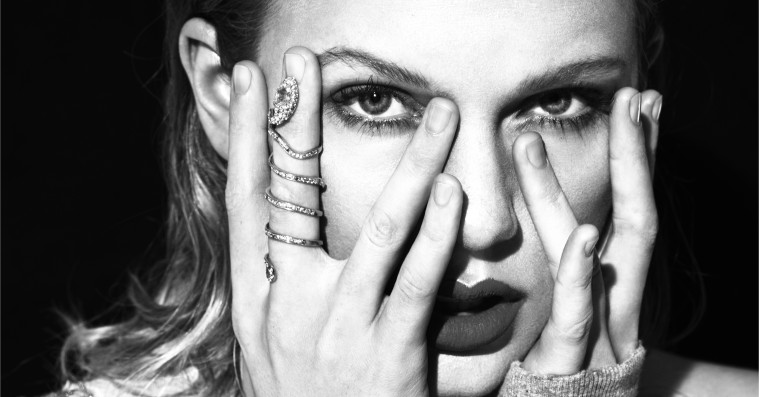 Maskeret mand med kniv og reb arresteret uden for Taylor Swifts hus