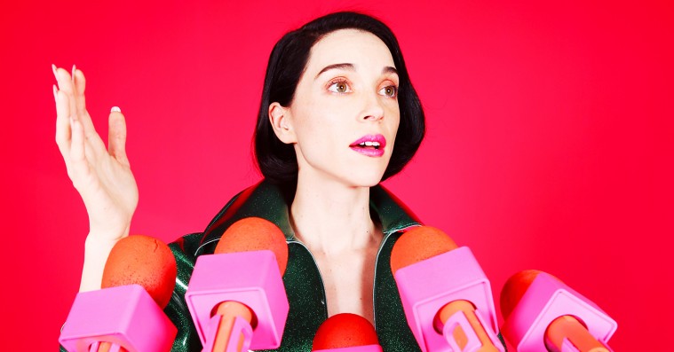 Se St. Vincents dramatiske cover af Lou Reed-klassiker