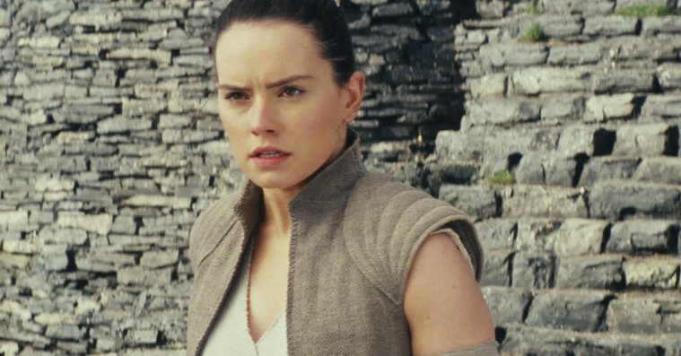 ‘Star Wars’-instruktør sår tvivl om sandheden om Reys forældre