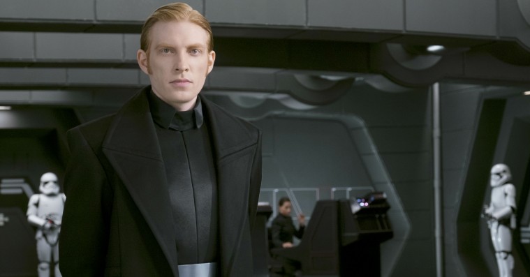 29.000 fans vil have ‘The Last Jedi’ trukket tilbage – og Rian Johnson er übercool omkring det