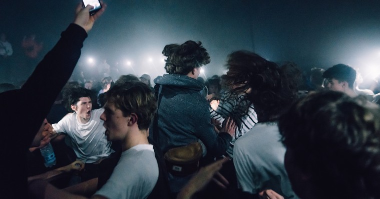 Er moshpit-kulturen i hiphop et modefænomen eller reel modkultur?
