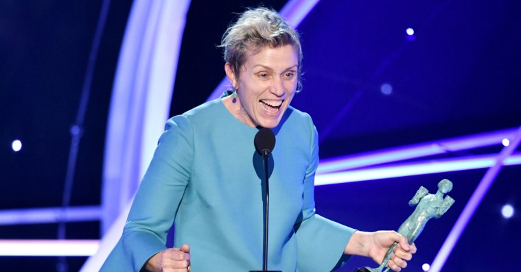 ‘The Shape of Water’ og ‘Three Billboards Outside Ebbing, Missouri’ vinder vigtige priser over weekenden