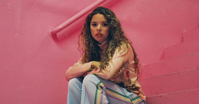 Første navn klar til den nye festival Journey: Lovende guitarpop fra Nilüfer Yanya