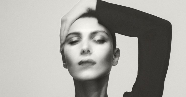 Soho Rezanejads debutalbum er én lang vokal magtdemonstration