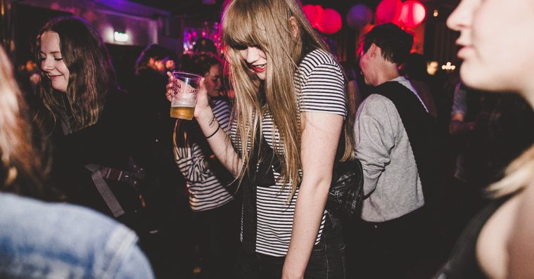 Her er ugens seks fedeste fester – r’n’b-release, ‘Twin Peaks’-party og elektronisk extravaganza