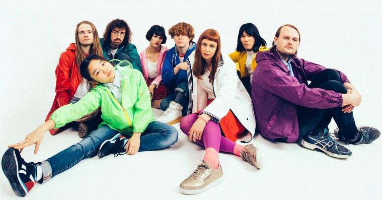 Superorganism balancerer alvor og legesyge på unikt popalbum
