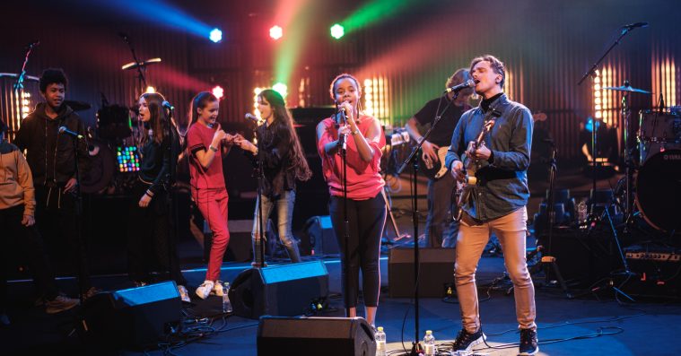 Premiere: Se Turbolens i Snapchat-video til duetten ‘Farver’