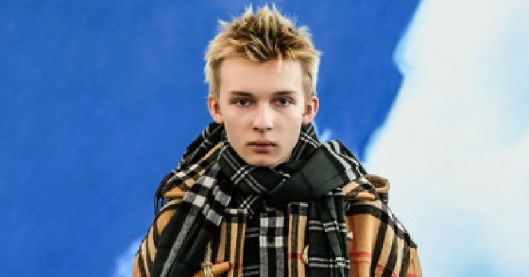 Tre yndlingstendenser fra Gosha Rubchinskiys nye efterårskollektion – splitdesign dominerede