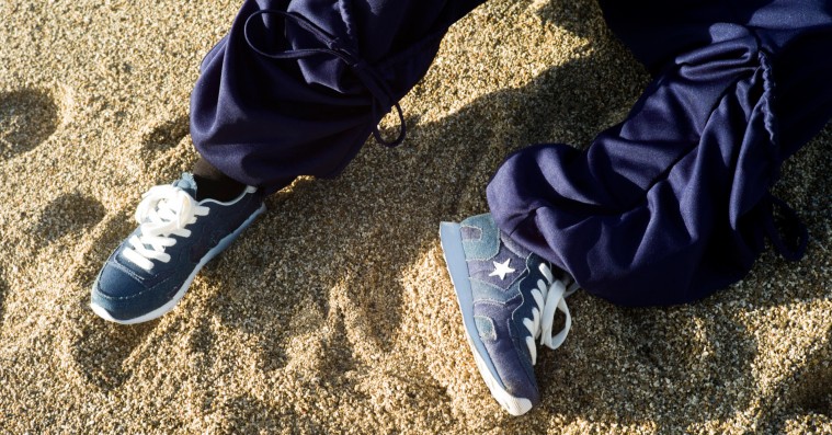J.W. Anderson og Converse laver de perfekte sneakers til jeans og en hvid t-shirt