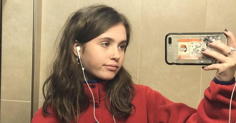 Hold øje med Clairo: Teenageren, der bruger internettet som en åben dagbog