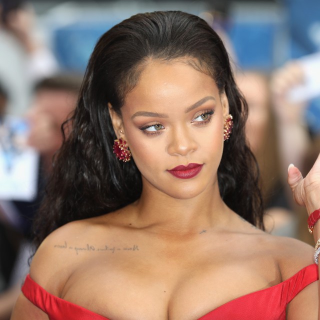 Snart købe Rihanna-undertøj – stjernen udvider sit / Nyhed