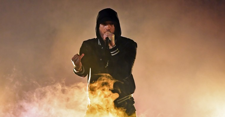 Eminem går i flæsket på NRA under optræden til iHeartRadio Music Awards