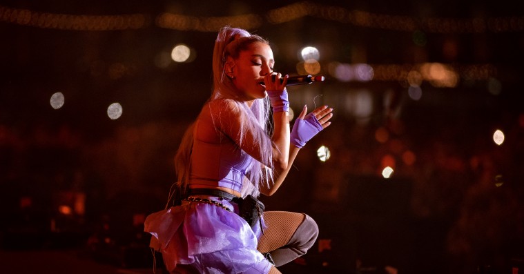 Ariana Grande og Pete Davidson er blevet forlovet