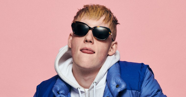 Baby Bino viser nye sider af at være blæst hver dag