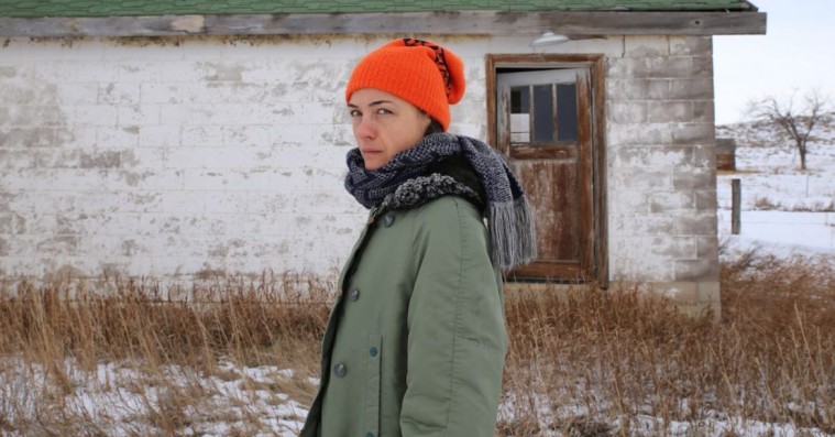 Groupers sangskitser minder om en udflydende akvareltegning i sort, grå og hvid