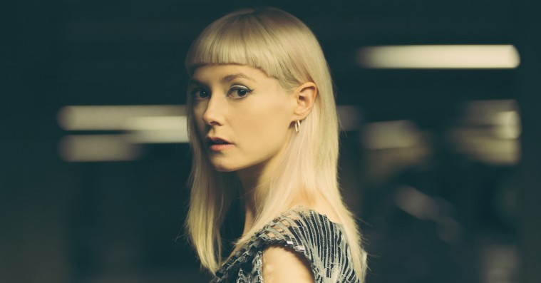 ’Requiem’: Gyserserie på Netflix kigger dybt efter ånden i glasset