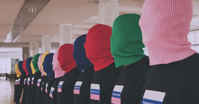 Pussy Riot laver tøjkollektion – selvfølgelig inklusiv elefanthuer