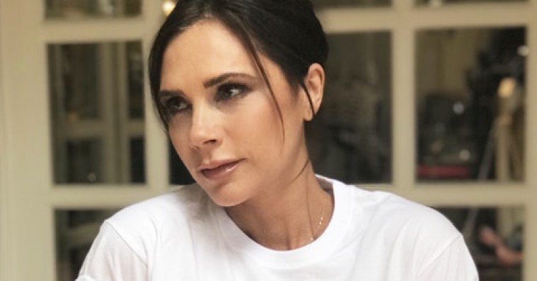 Victoria Beckham specialdesigner Spice Girls-t-shirt til velgørenhed