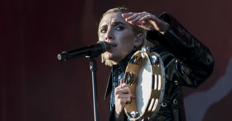 Lykke Li smeltede længsel og forløsning sammen i introvert Heartland-koncert