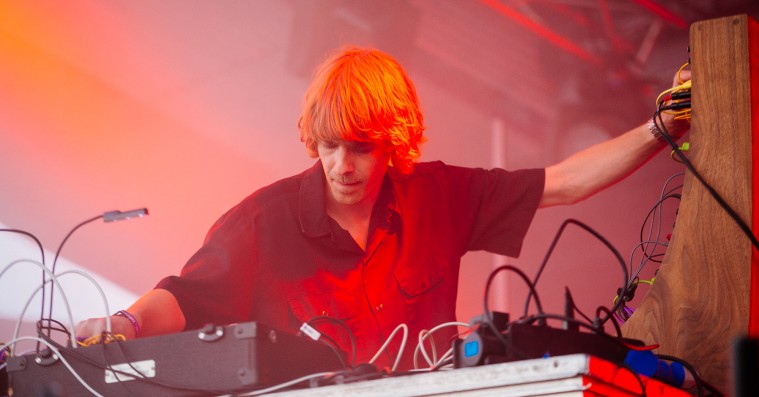 Simon Littauer gik i symbiose med maskinen på Roskilde Festival