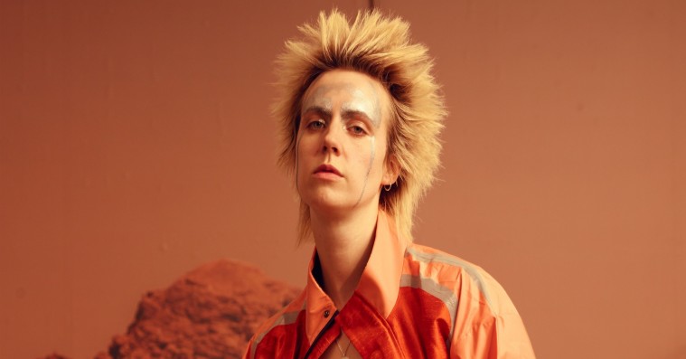 Mø fortsætter sit parløb med Astrid Andersen – viste ny kollektion i London