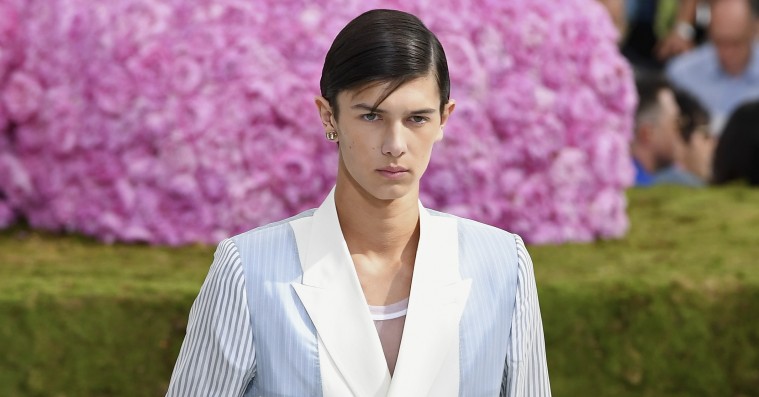 Kim Jones gav nyt liv til Dior Homme – Prins Nikolai åbnede showet i Paris