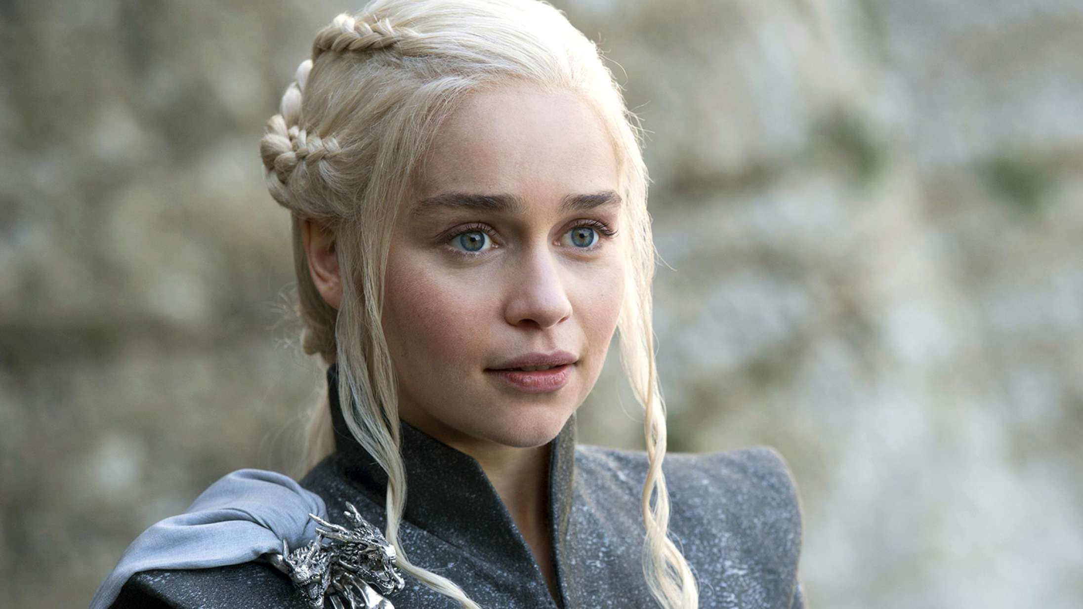 Emilia Clarke taler ud om nøgenscener i ‘Game of Thrones’: »Der var fucking meget nøgenhed«