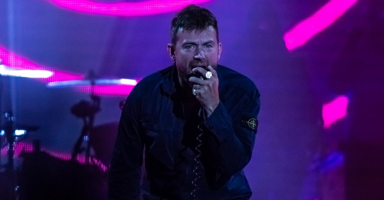 Gorillaz på Roskilde Festival: Legendarisk Orange-triumf med dramatisk afslutning