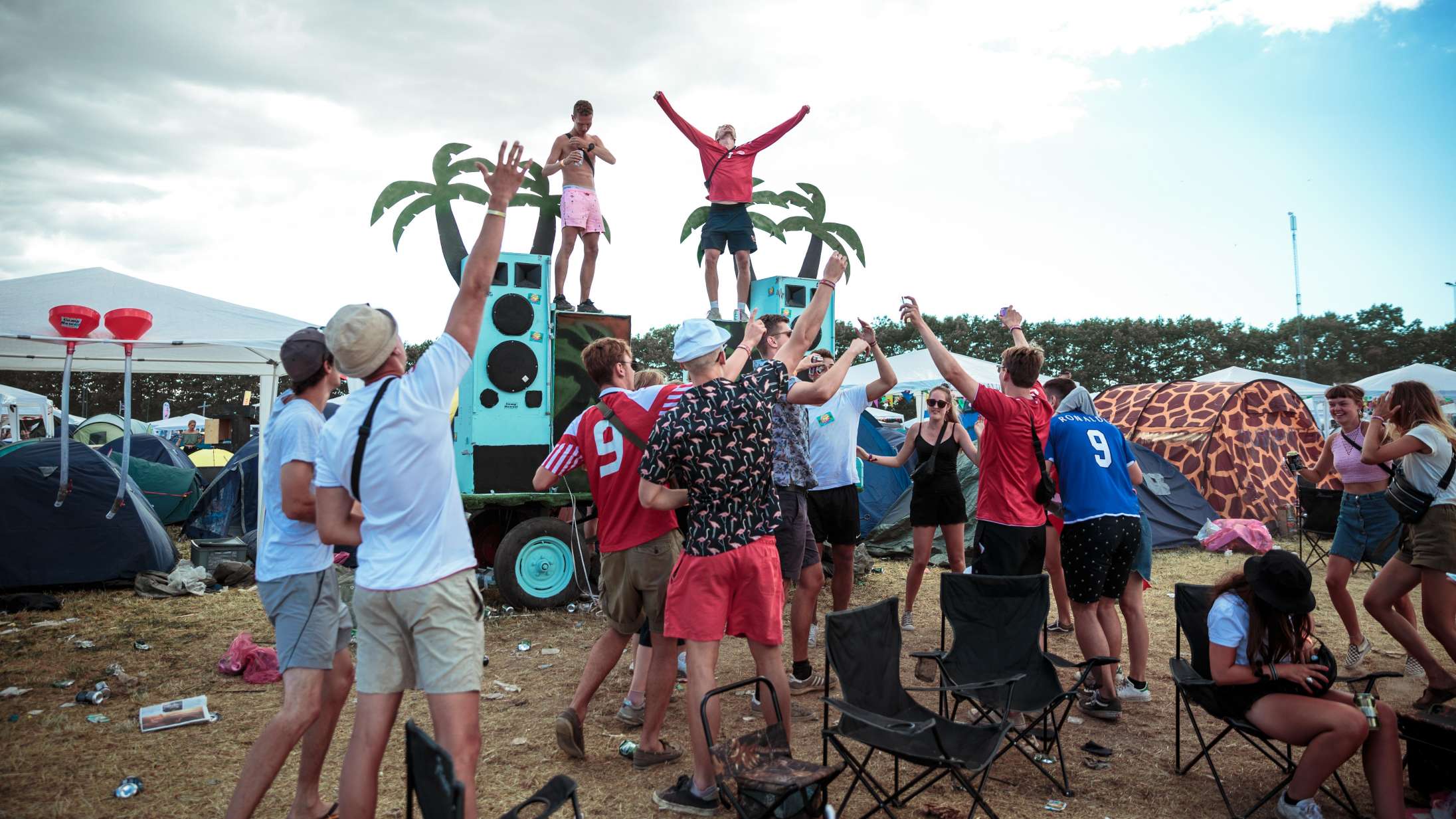 Instagram-billeder, der viser de bedste og værste sider af lejrlivet på Roskilde Festival