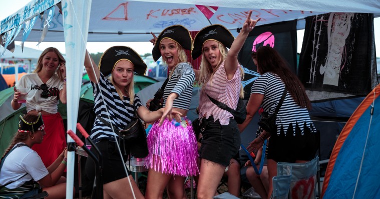 10 Instagram-billeder, der viser de bedste og værste sider af lejrlivet på Roskilde Festival