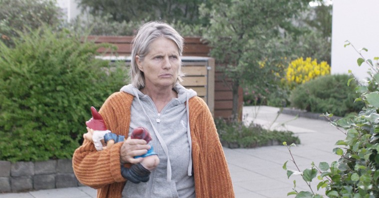 ’Under træet’: Islandsk nabokomedie drukner i platheder