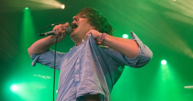 Kompromisløse John Maus forvandlede Roskilde Festival til et galemandsdiskotek