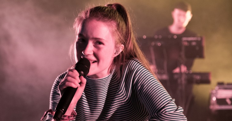 Sigrids popfest på Roskilde Festival overbeviste uden at overraske