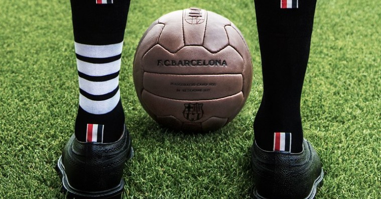Thom Browne skal klæde FC Barcelonas fodboldstjerner på – inspireret af LeBron James