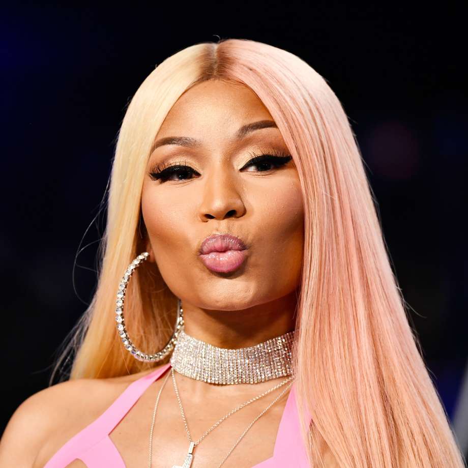 På TikTok opfører ægte mennesker sig som computerspil-karakterer – nu er Nicki  Minaj hoppet med på trenden / Nyhed