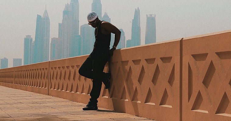 Jamaika på fri fod annoncerer debutalbum – hør den nye single ‘Abu Debe’