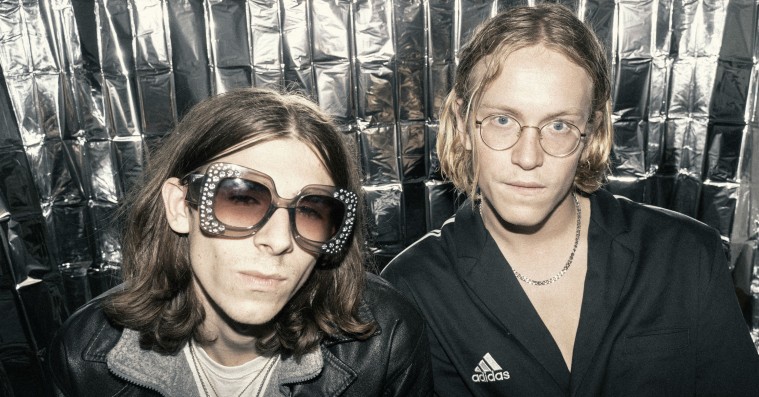 TV-2 møder Chris Isaak: På ’Fra Wien til Rom’ lægger Barselona for alvor ungdomseuforien bag sig