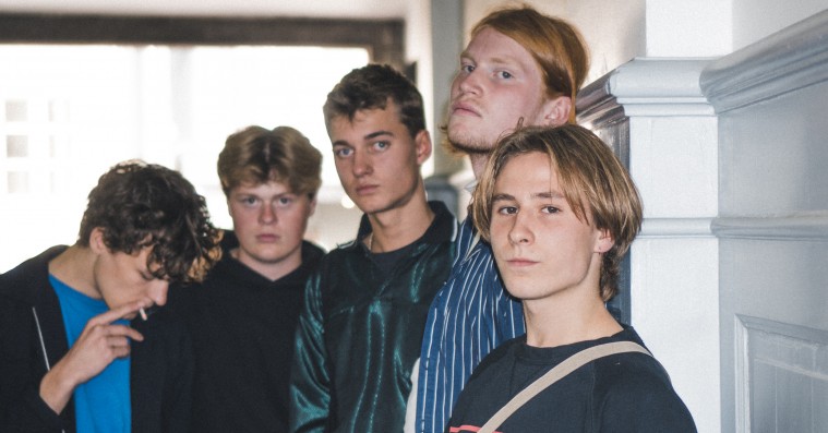 Hold øje med de fem venner i Glød: »Om en måned ved folk, hvem vi er«