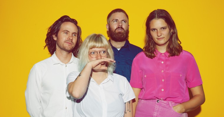 Katinkas poesipop undersøger livets faser fra foster til forælder